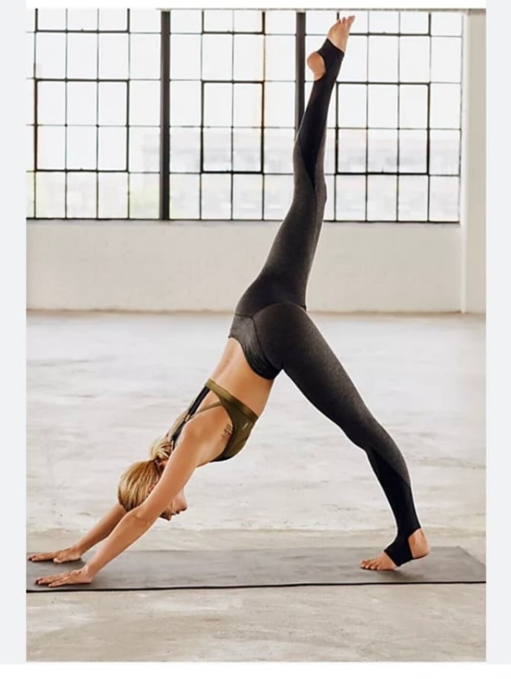 FREE PEOPLE FP MOVEMENT Wonderland Run Stirrup Leggings - Size S - Picture 3 of 6